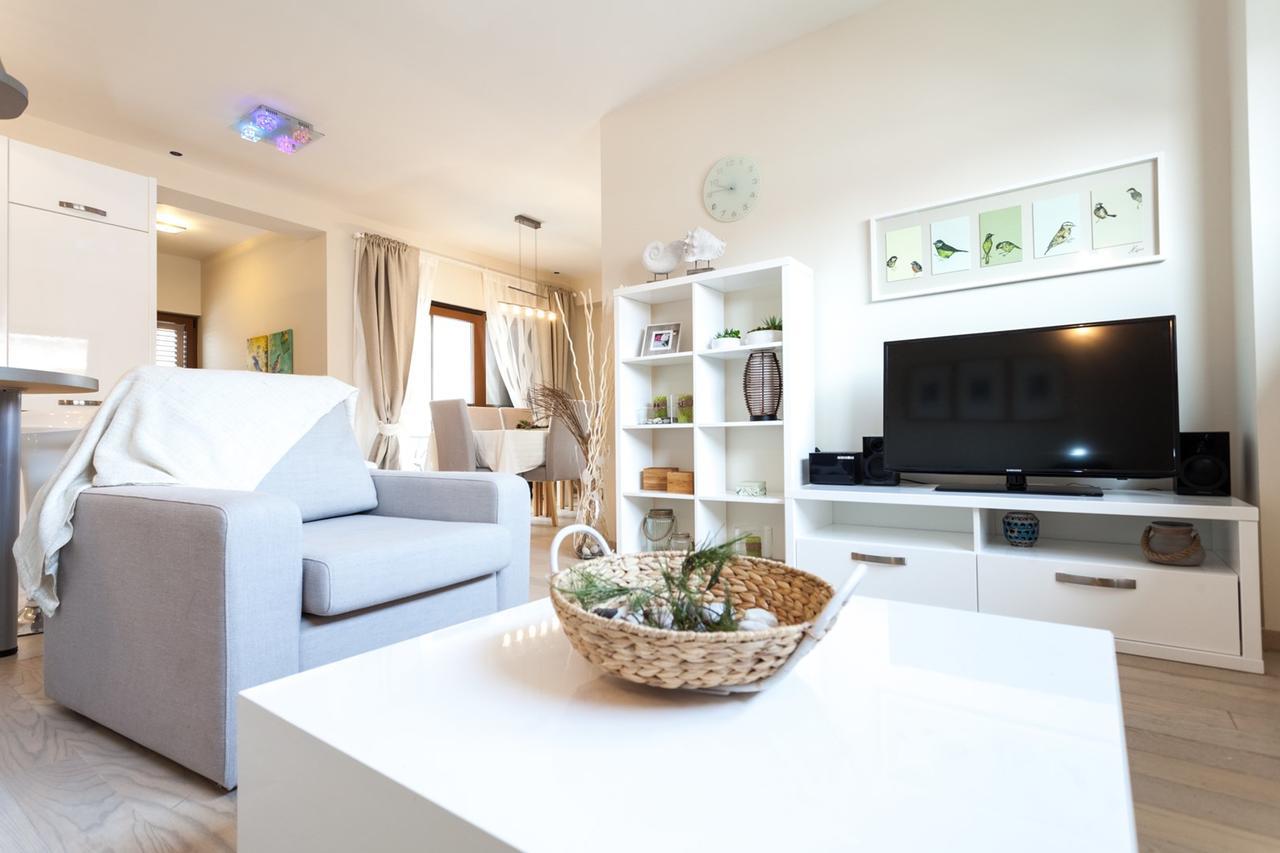 Renata Apartment 2Br, Near Beach * Petrcane