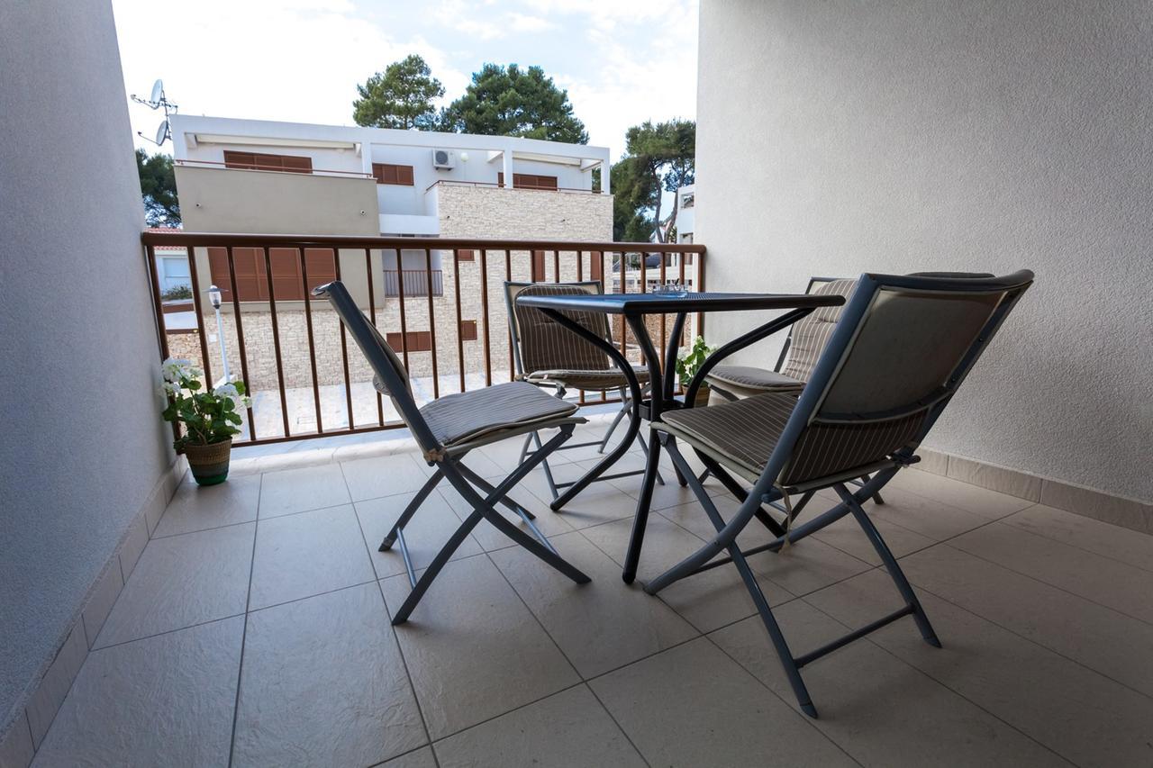 Renata Apartment 2Br, Near Beach * Petrcane