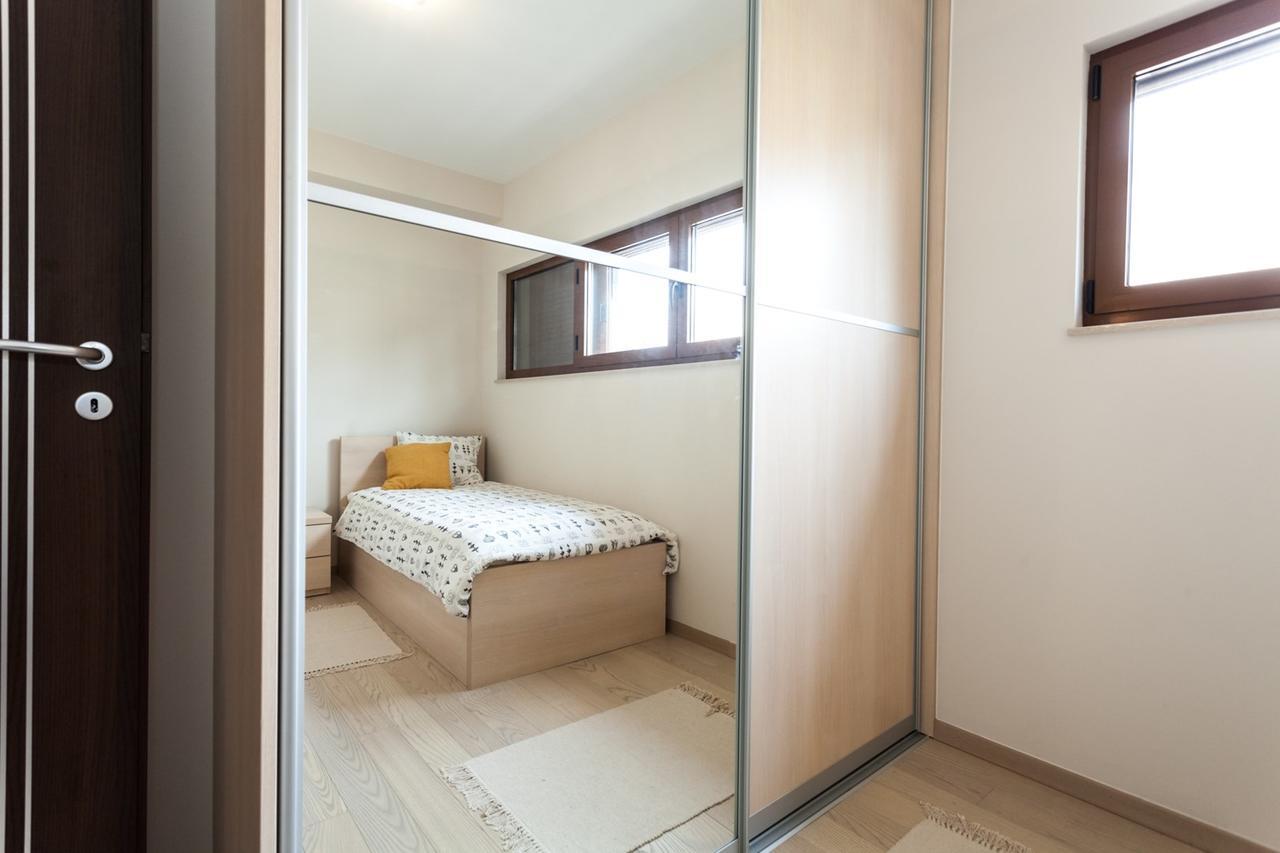 Renata 2br, Near Apartament *