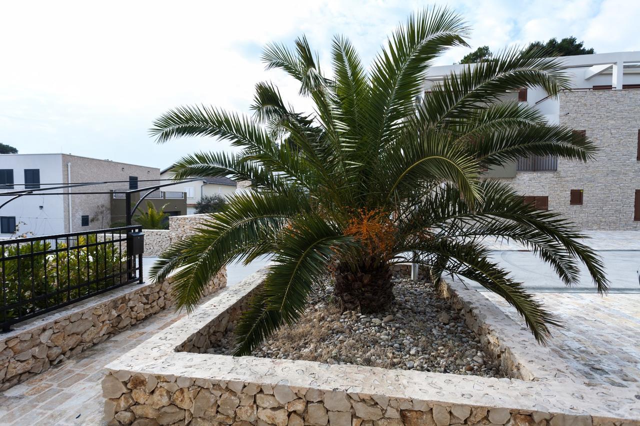 Renata Apartment 2Br, Near Beach Petrcane